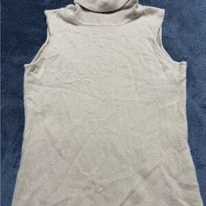 Sleeveless Turtleneck cashmere Knit Top - Light Beige